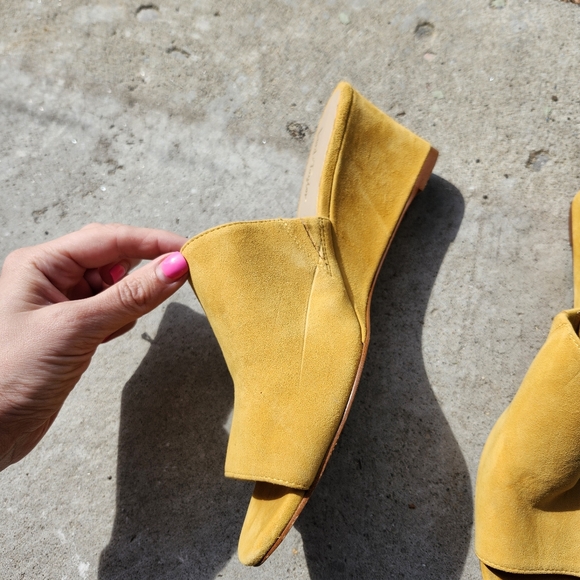 Lord & Taylor Yellow Mules - Picture 5 of 6